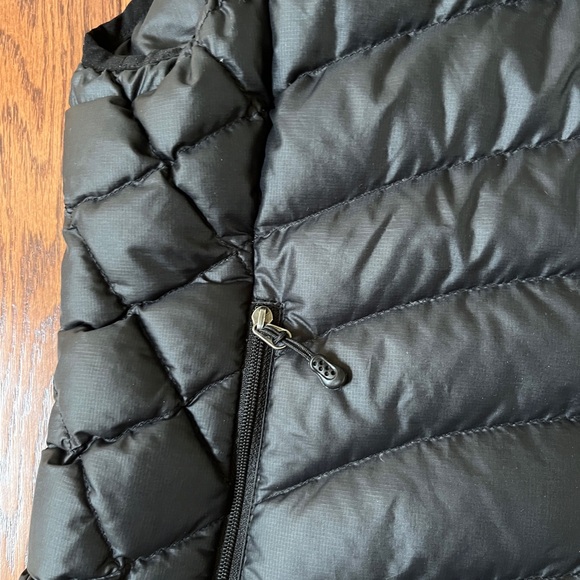 Women’s Patagonia down puffer Vest - Picture 2 of 13